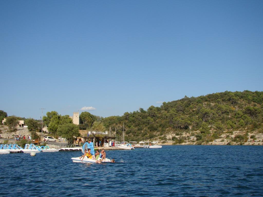 Camping La Grangeonne เอสปารอง เดอ แวร์ดง ภายนอก รูปภาพ